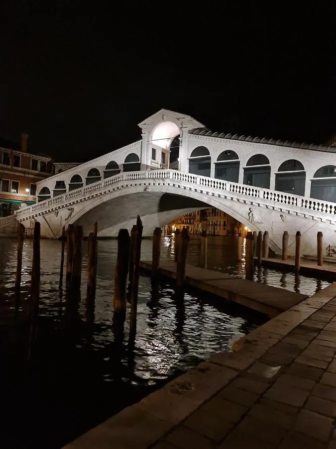 ** Casa de hóspedes Friendly Venice Suites Itália