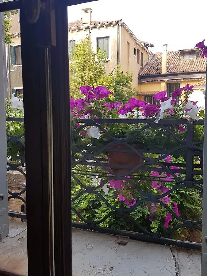 ** Affittacamere Friendly Venice Suites Italia