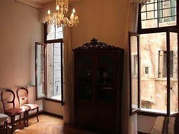 Friendly Venice Suites Guest house
