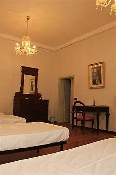 Friendly Venice Suites 2*,