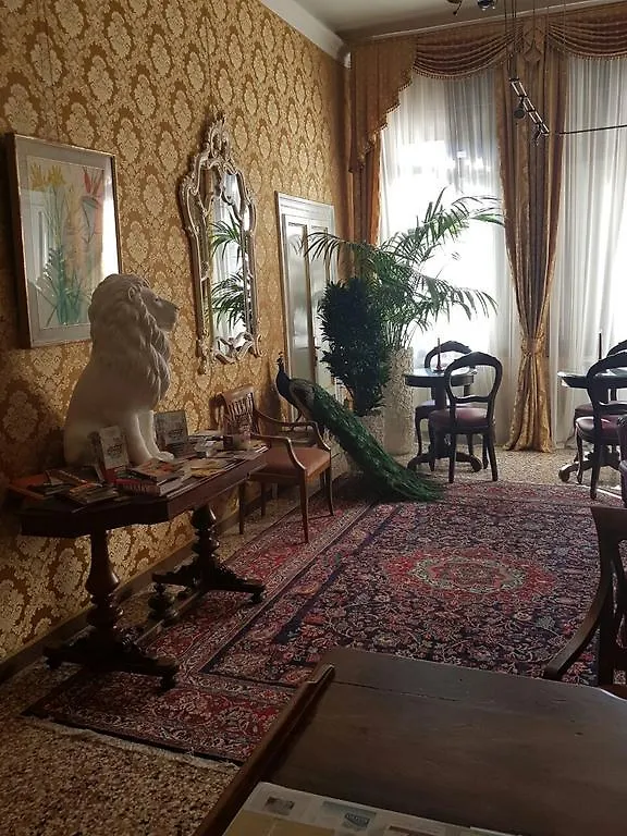 Friendly Venice Suites 2*,  Italy