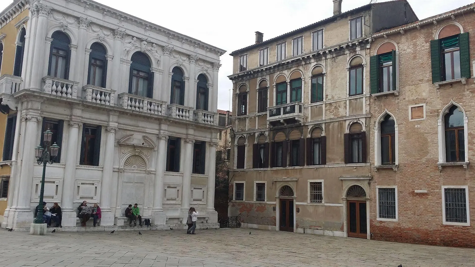 Friendly Venice Suites Guest house